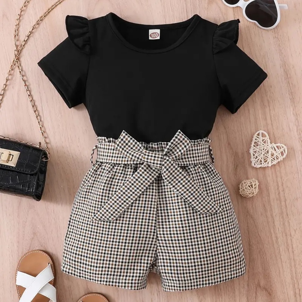 New 2 Piece Stylish Black Crew Neck Top with Checkered Bow Short Size 5/6